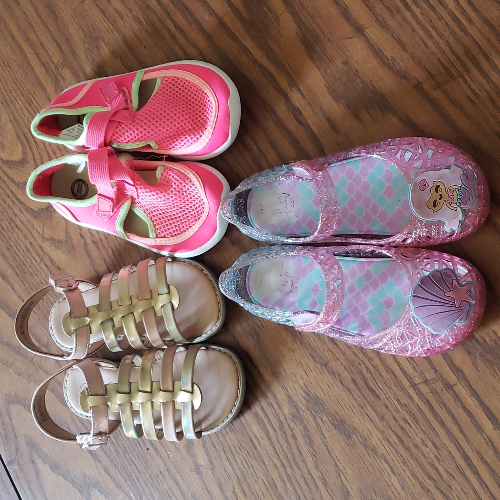 Girls shoes size 10